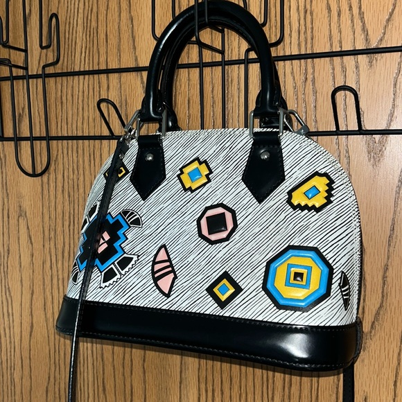 Rare limited edition Louis Vuitton Epi azteque Alma BB - Picture 3 of 16